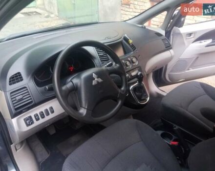 Серый Мицубиси Грандис, объемом двигателя 1.97 л и пробегом 313 тыс. км за 5000 $, фото 10 на Automoto.ua