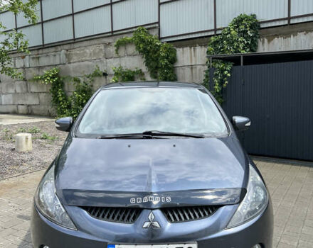 Серый Мицубиси Грандис, объемом двигателя 2 л и пробегом 285 тыс. км за 7000 $, фото 2 на Automoto.ua