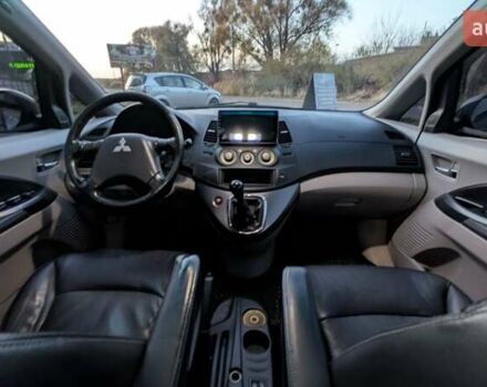 Серый Мицубиси Грандис, объемом двигателя 2 л и пробегом 282 тыс. км за 6700 $, фото 17 на Automoto.ua