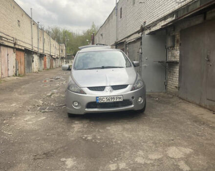 Серый Мицубиси Грандис, объемом двигателя 1.97 л и пробегом 315 тыс. км за 5000 $, фото 3 на Automoto.ua