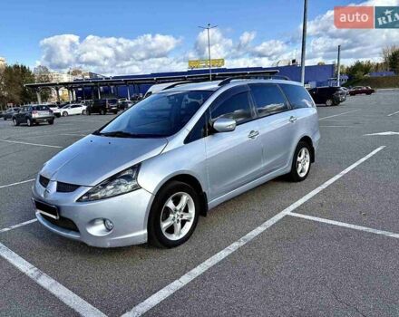 Серый Мицубиси Грандис, объемом двигателя 2.4 л и пробегом 227 тыс. км за 5100 $, фото 8 на Automoto.ua