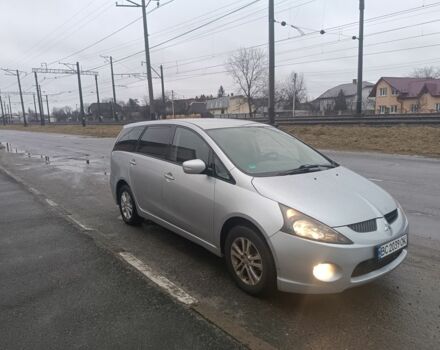 Сірий Міцубісі Грандіс, об'ємом двигуна 2 л та пробігом 320 тис. км за 4300 $, фото 5 на Automoto.ua