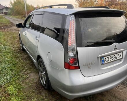 Мицубиси Грандис 2005 в Ужгороде на Automoto.ua Серый Мицубиси Грандис, объемом двигателя 2.4 л и пробегом 435 тыс. км за 5900 $, фото 3 на Automoto.ua