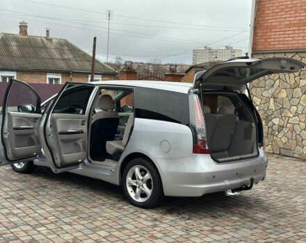 Серый Мицубиси Грандис, объемом двигателя 2.4 л и пробегом 263 тыс. км за 5300 $, фото 3 на Automoto.ua