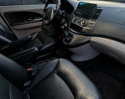 Серый Мицубиси Грандис, объемом двигателя 2 л и пробегом 282 тыс. км за 6700 $, фото 13 на Automoto.ua