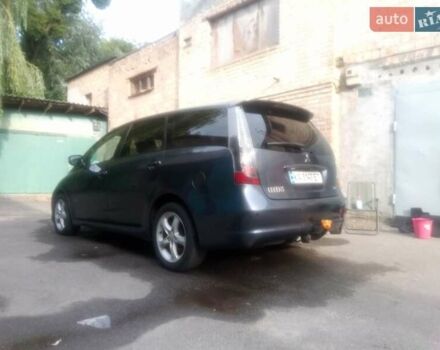 Серый Мицубиси Грандис, объемом двигателя 1.97 л и пробегом 313 тыс. км за 5000 $, фото 3 на Automoto.ua