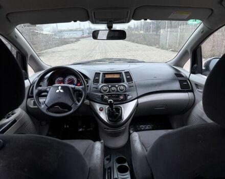 Серый Мицубиси Грандис, объемом двигателя 2 л и пробегом 200 тыс. км за 2450 $, фото 13 на Automoto.ua