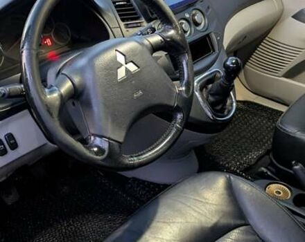 Серый Мицубиси Грандис, объемом двигателя 2 л и пробегом 282 тыс. км за 6700 $, фото 19 на Automoto.ua