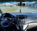 Сірий Міцубісі Грандіс, об'ємом двигуна 2 л та пробігом 290 тис. км за 6200 $, фото 5 на Automoto.ua