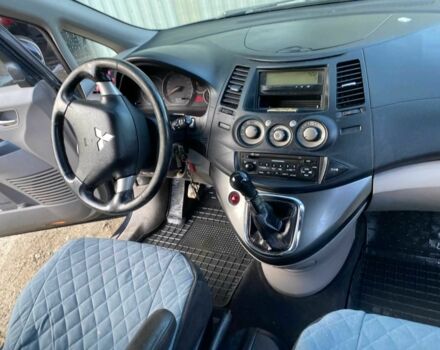 Серый Мицубиси Грандис, объемом двигателя 2 л и пробегом 280 тыс. км за 5800 $, фото 6 на Automoto.ua