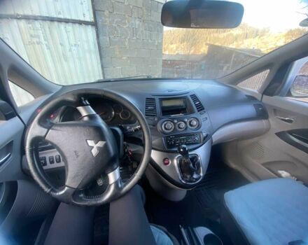 Серый Мицубиси Грандис, объемом двигателя 2 л и пробегом 280 тыс. км за 5800 $, фото 8 на Automoto.ua