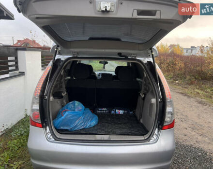 Сірий Міцубісі Грандіс, об'ємом двигуна 2.38 л та пробігом 430 тис. км за 5900 $, фото 5 на Automoto.ua