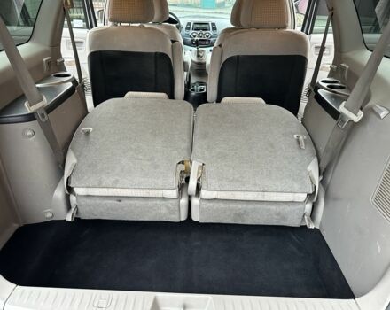 Серый Мицубиси Грандис, объемом двигателя 2.4 л и пробегом 263 тыс. км за 5300 $, фото 19 на Automoto.ua