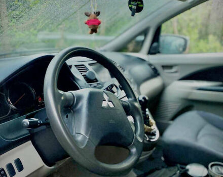 Серый Мицубиси Грандис, объемом двигателя 1.97 л и пробегом 310 тыс. км за 5200 $, фото 8 на Automoto.ua