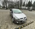 Серый Мицубиси Грандис, объемом двигателя 2.4 л и пробегом 210 тыс. км за 6800 $, фото 2 на Automoto.ua