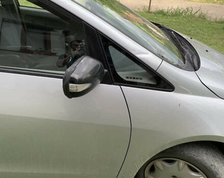 Серый Мицубиси Грандис, объемом двигателя 1.97 л и пробегом 394 тыс. км за 5600 $, фото 7 на Automoto.ua