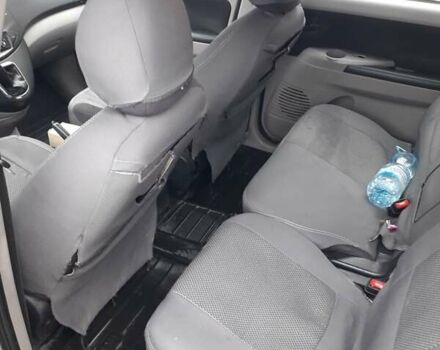 Мицубиси Грандис 2006 в Черновцах на Automoto.ua Серый Мицубиси Грандис, объемом двигателя 2.4 л и пробегом 210 тыс. км за 7300 $, фото 9 на Automoto.ua