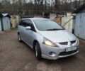 Сірий Міцубісі Грандіс, об'ємом двигуна 2.4 л та пробігом 375 тис. км за 3299 $, фото 1 на Automoto.ua