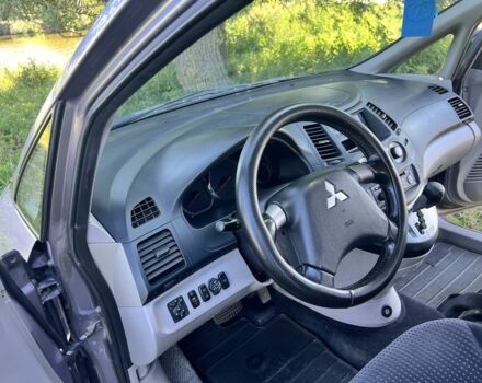 Серый Мицубиси Грандис, объемом двигателя 2.4 л и пробегом 210 тыс. км за 6800 $, фото 5 на Automoto.ua