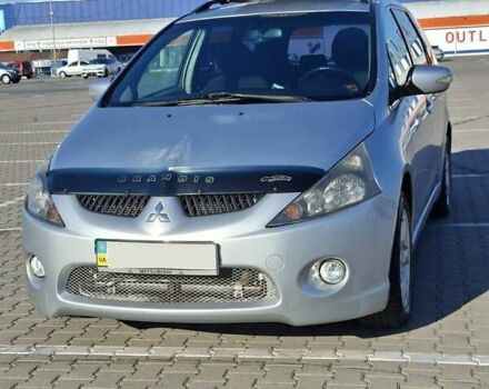 Серый Мицубиси Грандис, объемом двигателя 2.38 л и пробегом 215 тыс. км за 4619 $, фото 19 на Automoto.ua