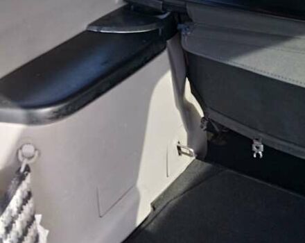 Серый Мицубиси Грандис, объемом двигателя 2 л и пробегом 294 тыс. км за 6650 $, фото 27 на Automoto.ua