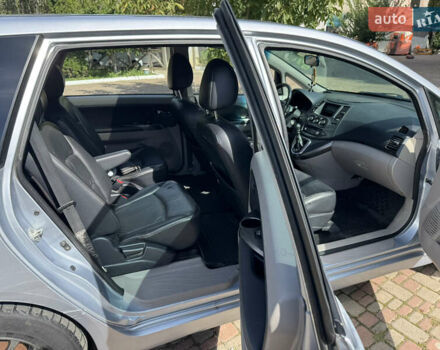 Серый Мицубиси Грандис, объемом двигателя 1.97 л и пробегом 219 тыс. км за 4999 $, фото 6 на Automoto.ua