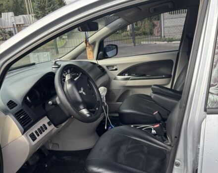 Серый Мицубиси Грандис, объемом двигателя 2.4 л и пробегом 439 тыс. км за 6000 $, фото 9 на Automoto.ua