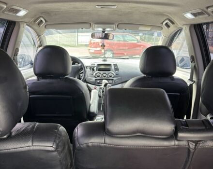 Серый Мицубиси Грандис, объемом двигателя 2.4 л и пробегом 439 тыс. км за 6000 $, фото 12 на Automoto.ua