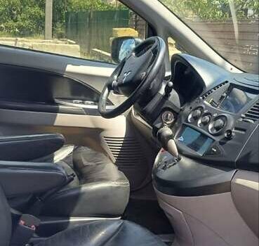 Серый Мицубиси Грандис, объемом двигателя 2.4 л и пробегом 312 тыс. км за 6800 $, фото 4 на Automoto.ua