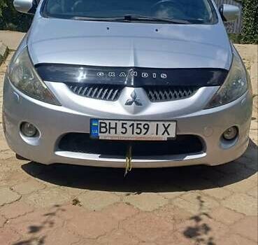 Серый Мицубиси Грандис, объемом двигателя 2.4 л и пробегом 312 тыс. км за 6800 $, фото 7 на Automoto.ua