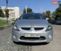 Серый Мицубиси Грандис, объемом двигателя 2.38 л и пробегом 325 тыс. км за 5700 $, фото 2 на Automoto.ua