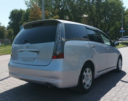 Серый Мицубиси Грандис, объемом двигателя 2.4 л и пробегом 245 тыс. км за 5100 $, фото 3 на Automoto.ua