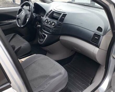 Мицубиси Грандис 2006 в Черновцах на Automoto.ua Серый Мицубиси Грандис, объемом двигателя 2.4 л и пробегом 210 тыс. км за 7300 $, фото 5 на Automoto.ua