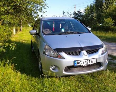 Сірий Міцубісі Грандіс, об'ємом двигуна 2.38 л та пробігом 245 тис. км за 5550 $, фото 3 на Automoto.ua