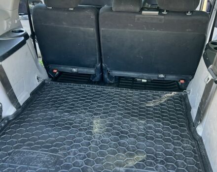 Серый Мицубиси Грандис, объемом двигателя 2.4 л и пробегом 210 тыс. км за 6800 $, фото 6 на Automoto.ua