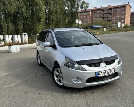 Серый Мицубиси Грандис, объемом двигателя 2.4 л и пробегом 439 тыс. км за 6000 $, фото 1 на Automoto.ua