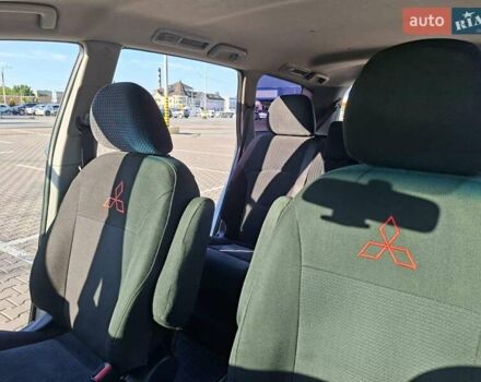 Серый Мицубиси Грандис, объемом двигателя 2.38 л и пробегом 215 тыс. км за 4619 $, фото 32 на Automoto.ua