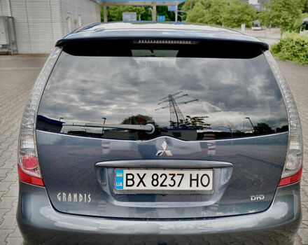 Серый Мицубиси Грандис, объемом двигателя 1.97 л и пробегом 310 тыс. км за 5200 $, фото 4 на Automoto.ua