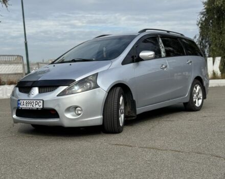 Серый Мицубиси Грандис, объемом двигателя 2.4 л и пробегом 439 тыс. км за 6000 $, фото 3 на Automoto.ua