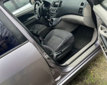 Серый Мицубиси Грандис, объемом двигателя 2 л и пробегом 1 тыс. км за 2750 $, фото 6 на Automoto.ua