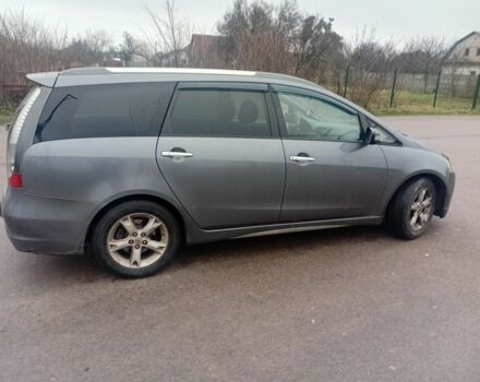 Серый Мицубиси Грандис, объемом двигателя 2 л и пробегом 334 тыс. км за 4300 $, фото 1 на Automoto.ua