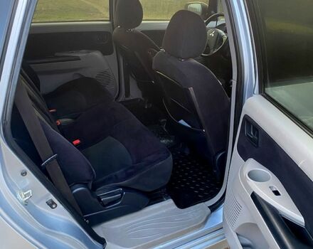 Серый Мицубиси Грандис, объемом двигателя 2.4 л и пробегом 284 тыс. км за 5900 $, фото 4 на Automoto.ua