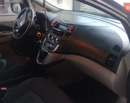 Сірий Міцубісі Грандіс, об'ємом двигуна 1.97 л та пробігом 287 тис. км за 6900 $, фото 9 на Automoto.ua