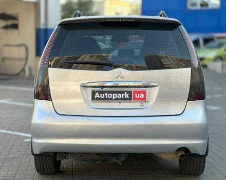 Сірий Міцубісі Грандіс, об'ємом двигуна 2.4 л та пробігом 201 тис. км за 6990 $, фото 4 на Automoto.ua
