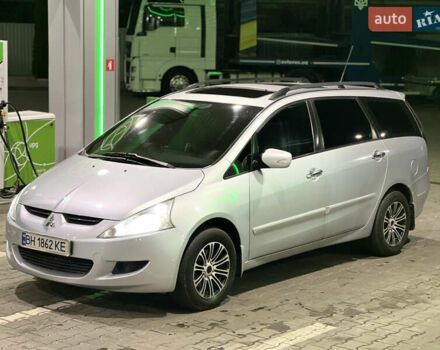 Сірий Міцубісі Грандіс, об'ємом двигуна 2.4 л та пробігом 280 тис. км за 6500 $, фото 3 на Automoto.ua