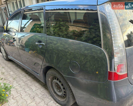 Серый Мицубиси Грандис, объемом двигателя 2.38 л и пробегом 271 тыс. км за 5400 $, фото 4 на Automoto.ua