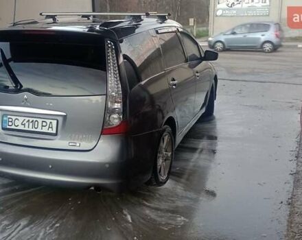 Сірий Міцубісі Грандіс, об'ємом двигуна 1.97 л та пробігом 287 тис. км за 6900 $, фото 4 на Automoto.ua