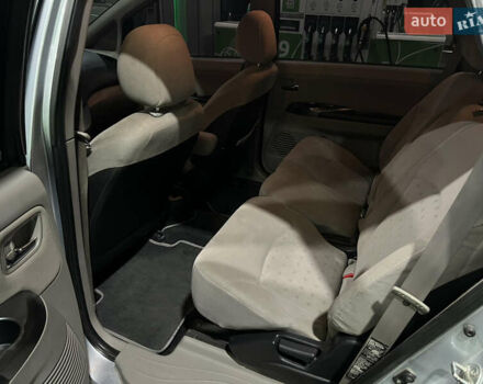 Сірий Міцубісі Грандіс, об'ємом двигуна 2.4 л та пробігом 280 тис. км за 6500 $, фото 20 на Automoto.ua