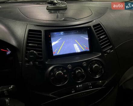 Сірий Міцубісі Грандіс, об'ємом двигуна 2.4 л та пробігом 280 тис. км за 6500 $, фото 12 на Automoto.ua