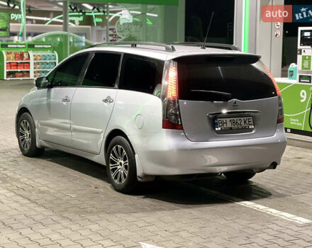 Сірий Міцубісі Грандіс, об'ємом двигуна 2.4 л та пробігом 280 тис. км за 6500 $, фото 6 на Automoto.ua